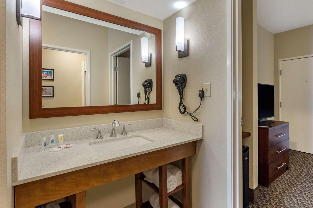 Comfort Suites Мемфис Екстериор снимка